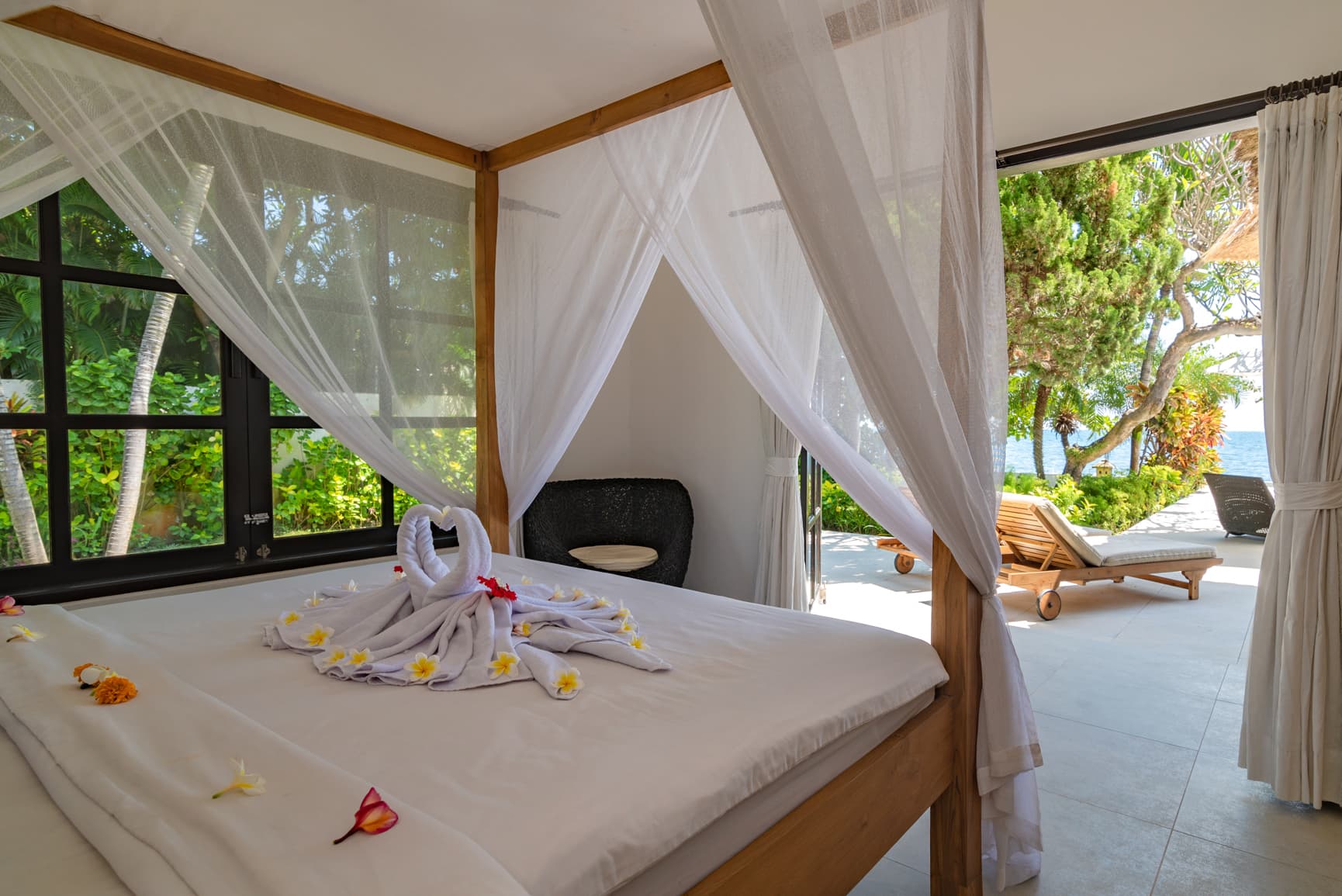 Villa Bersama — bedroom (7)