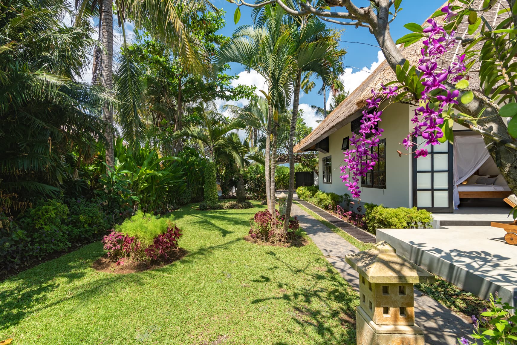 Villa Bersama — tuin, zwembad en strand (12)