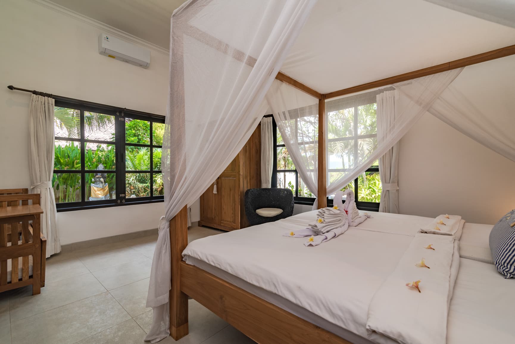 Villa Bersama — bedroom (12)