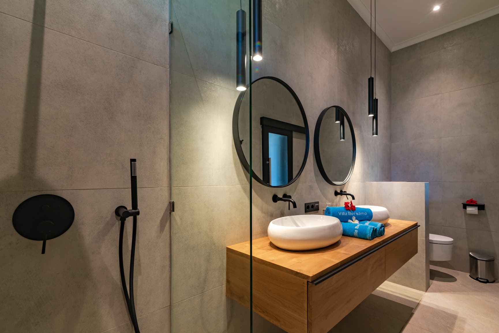 Villa Bersama — bedroom (9)